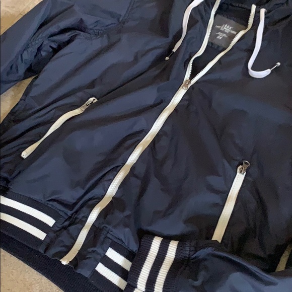 H&M vintage Windbreaker - Picture 3 of 4